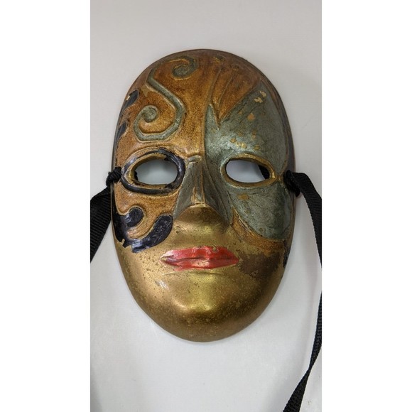Solid brass mask, enamel paint. Halloween, Mardi Gras, terrorize house guests! - Picture 10 of 12